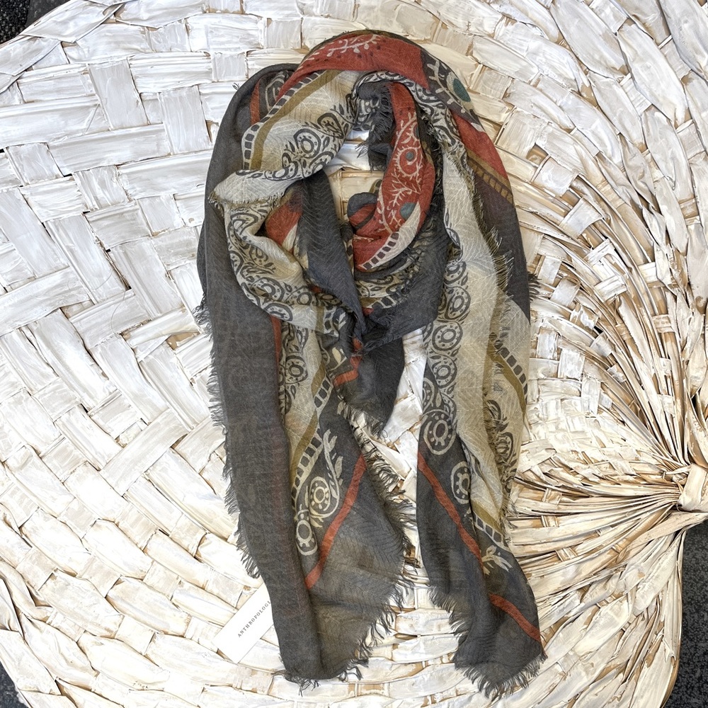 Anthropologie whispy fall scarf w eyelash fringe bnwt